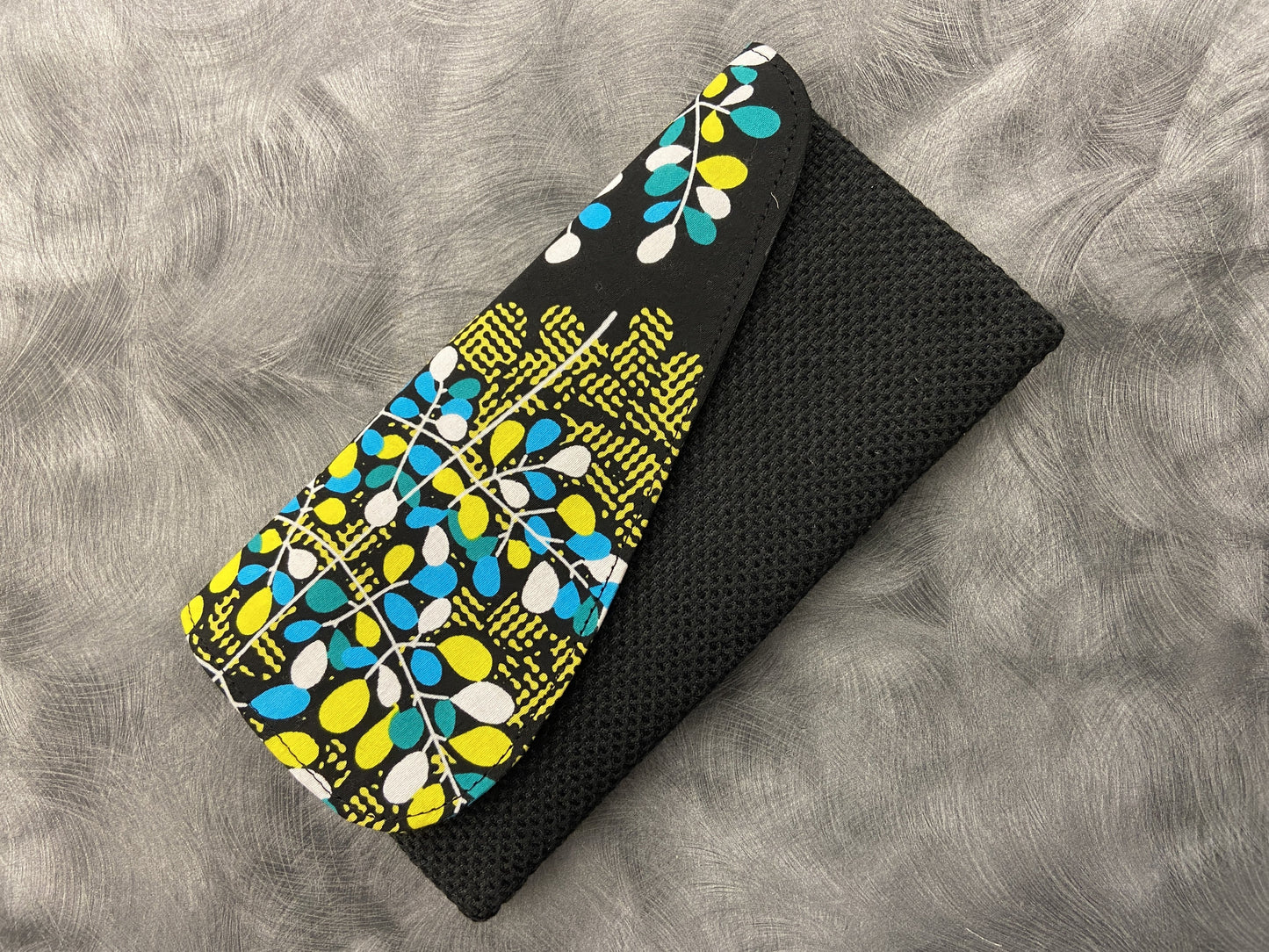 Diaspora Diva Clutch – Your Passport to Bold Evenings